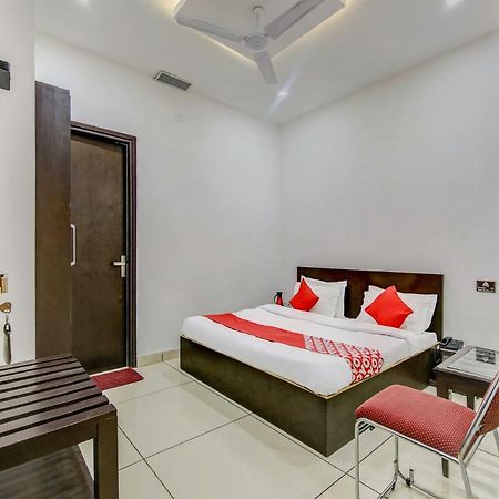 Oyo 27999 Hotel Deep Sirsa Exterior foto